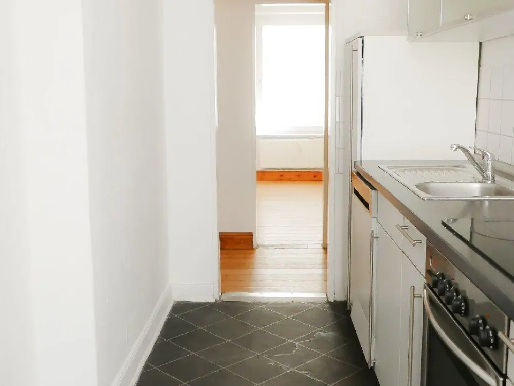 Barmbek-Süd: 2,5 Zimmer- Altbau - ideal als Wohnbüro/Praxis/Atelier/WG