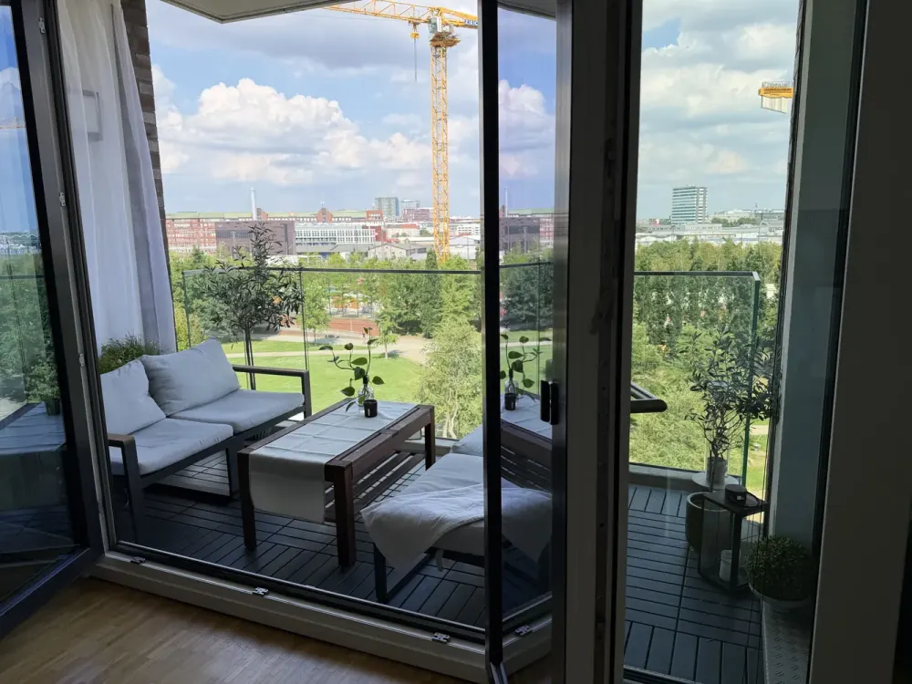 Befristet: Helle 2-Zimmer-Wohnung mit Parkblick in der Hafencity (Dezember 26 - Juli 27)