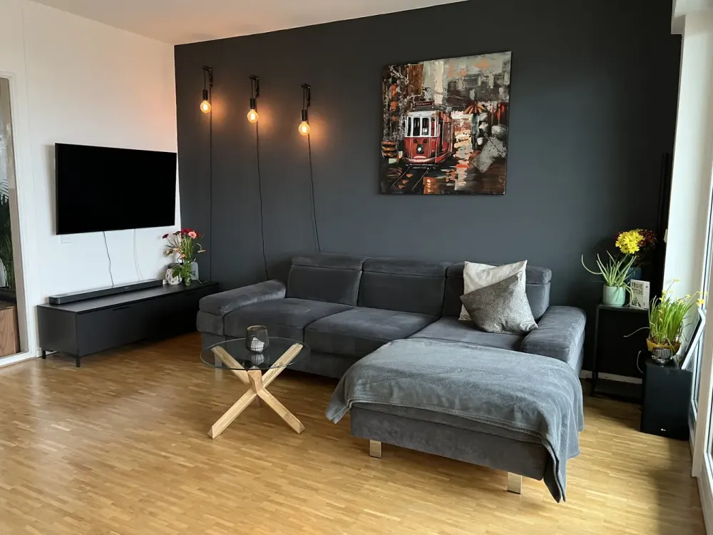 Befristet: Helle 2-Zimmer-Wohnung mit Parkblick in der Hafencity (Dezember 26 - Juli 27)