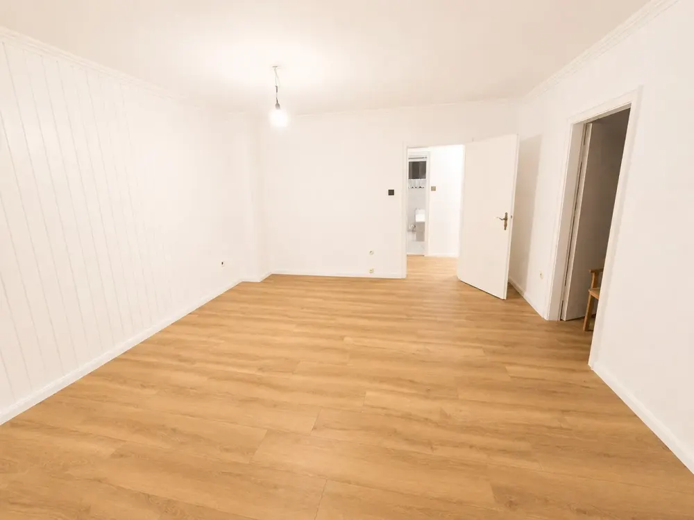 Renovierte Helle 3-Zimmer-Wohnung in ruhiger Lage - Huchting - WG Geeignet - Familienfreundlich