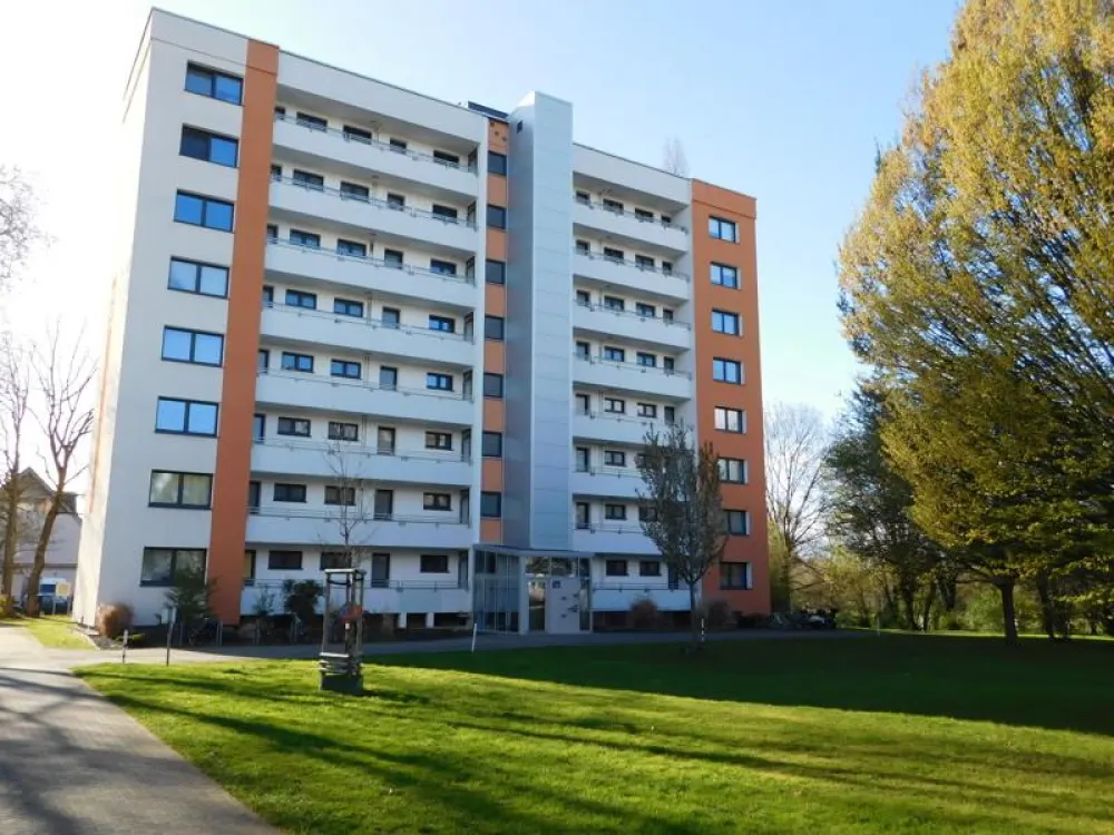 Großzügige 2-ZKDB im 5. OG *renoviert* mit Balkon und Gebäudemodernisierung...