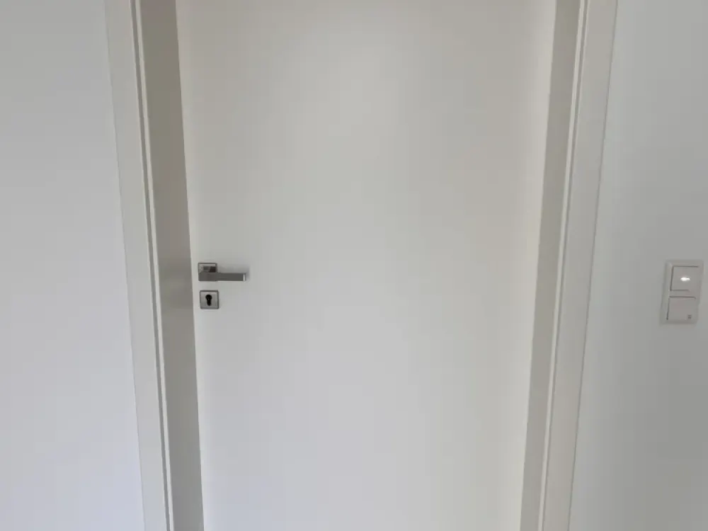 ***3 Zi.-Wohnung im EG, WE 2-1 mit 2 Bädern zu vermieten***