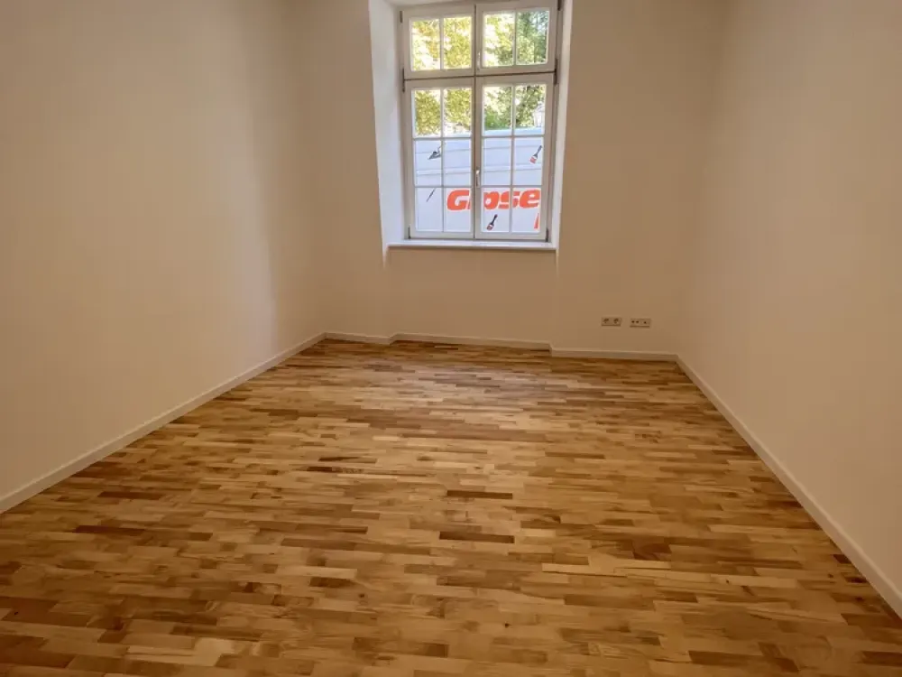 ***3 Zi.-Wohnung im EG, WE 2-1 mit 2 Bädern zu vermieten***