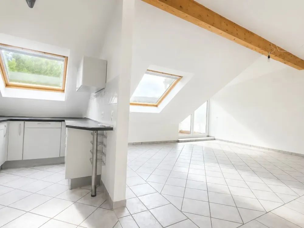 3-ROOM AND GOOD 80m² WITH ROOF TERRACE ++ AIR CONDITIONING ... Own Parking Space