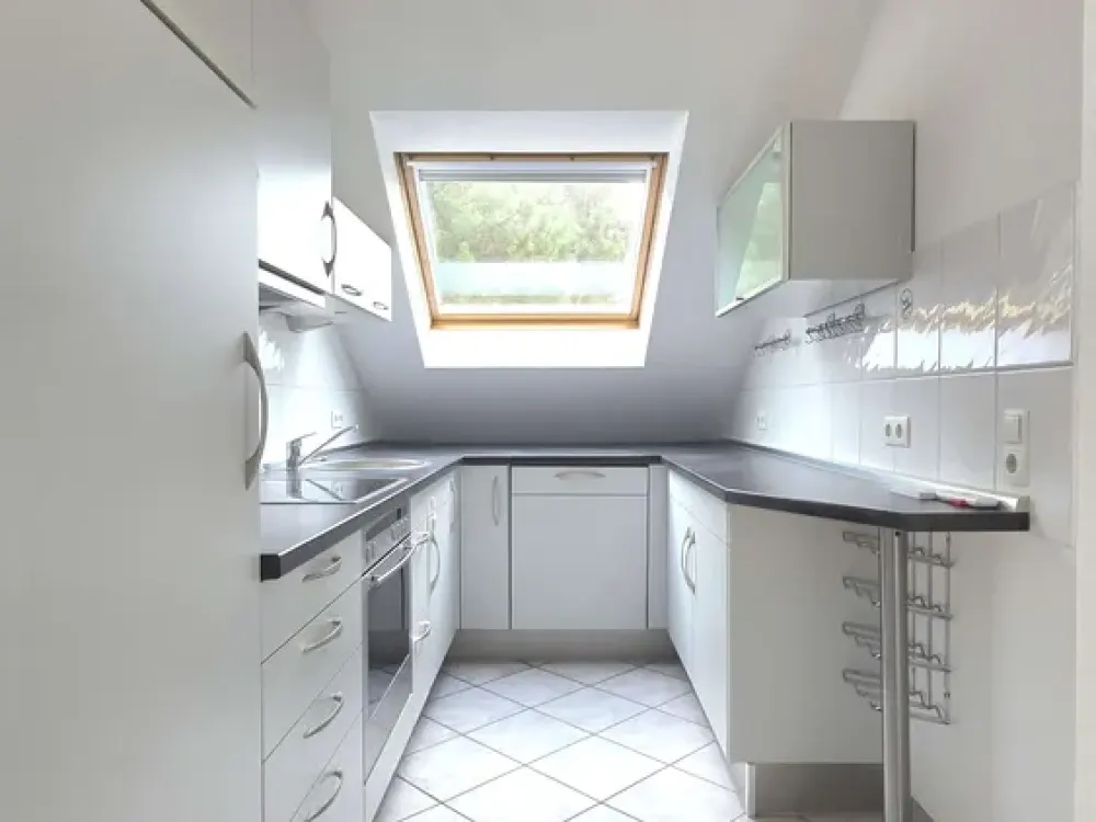 3-ROOM AND GOOD 80m² WITH ROOF TERRACE ++ AIR CONDITIONING ... Own Parking Space
