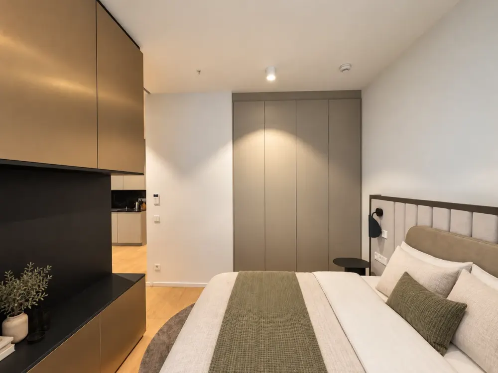 FOUR: Möbliertes 2-Zimmer-Apartment in Premiumlage