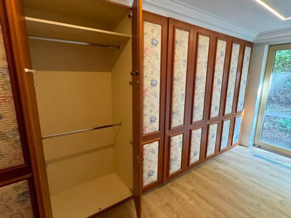 Erdgeschosswohnung*240qm Wfl* Indoorpool*Garten*Doppelgarage