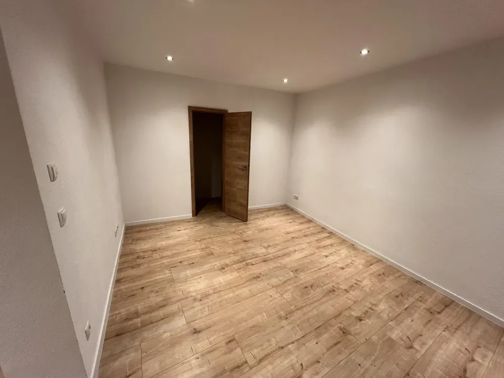 Ansprechende 5-Raum-Maisonette-Wohnung mit Terrasse in Büchelberg