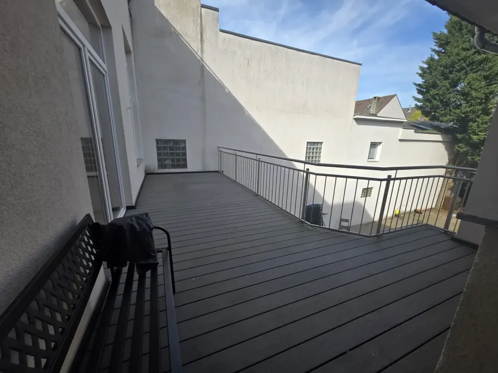 Stilvolles Wohnen in Krefeld: 3-Zimmer mit moderner Einbauküche & großer Terrasse