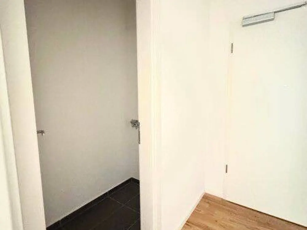 Perfekt für uns: ansprechende 4-Zimmer-Wohnung mit Einbauküche im Erstbezug