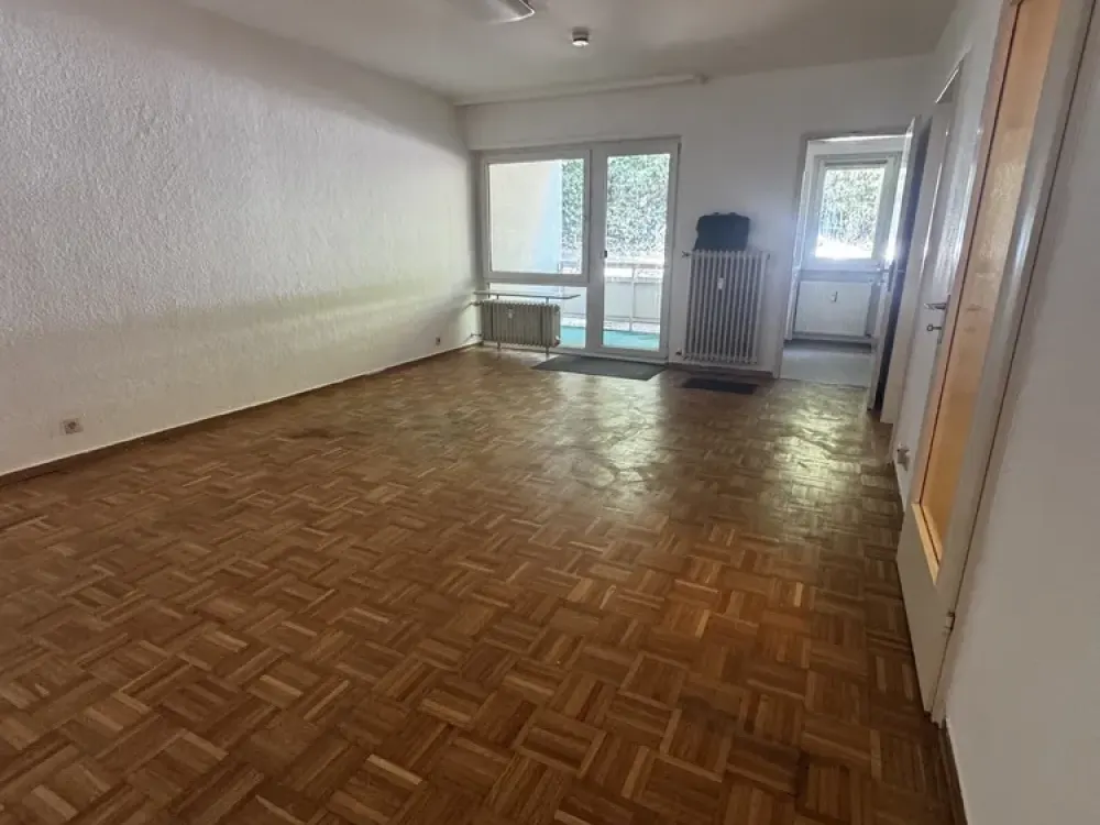 Ruhige 2-Zimmer-Wohnung mit Balkon im Erdgeschoss
