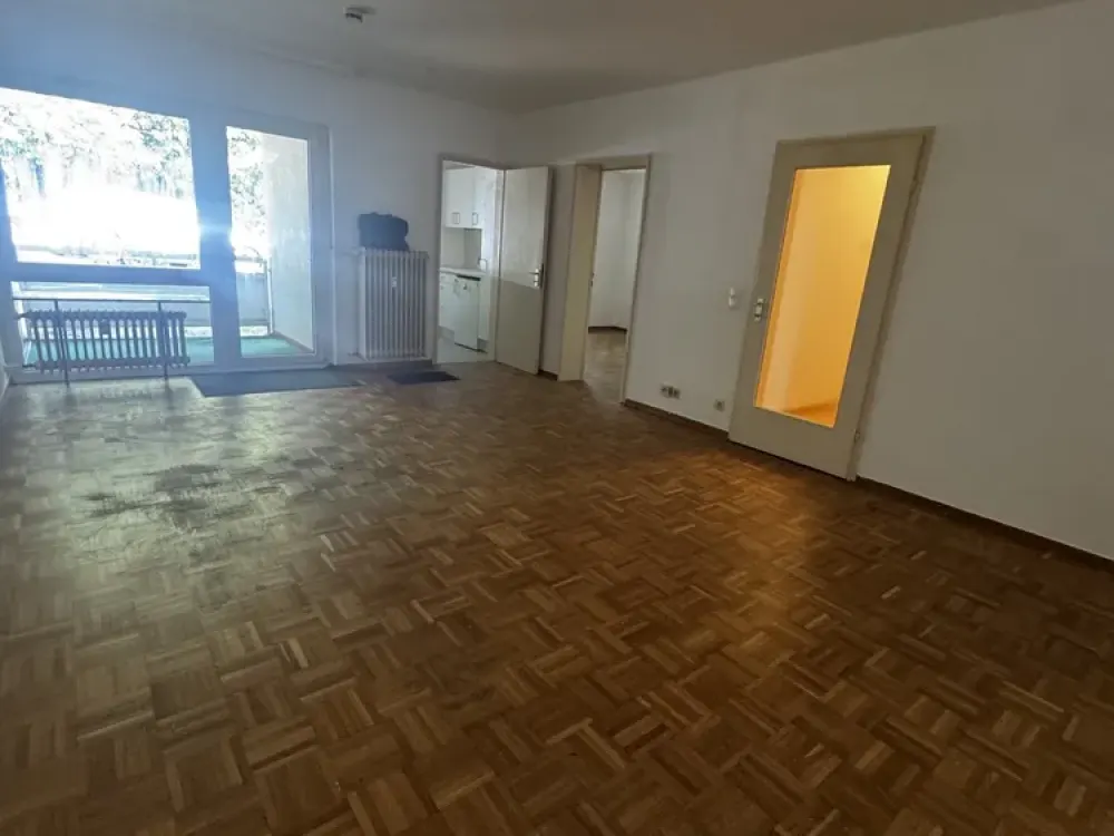 Ruhige 2-Zimmer-Wohnung mit Balkon im Erdgeschoss