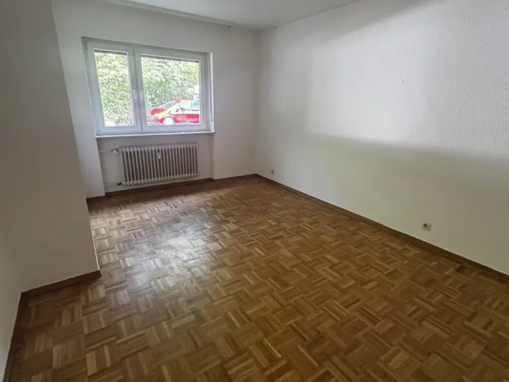 Ruhige 2-Zimmer-Wohnung mit Balkon im Erdgeschoss