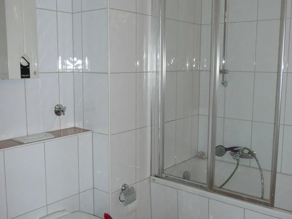 Ideal als Zweitwohnung für Pendler, 2-Zimmer-WG, Souterrain