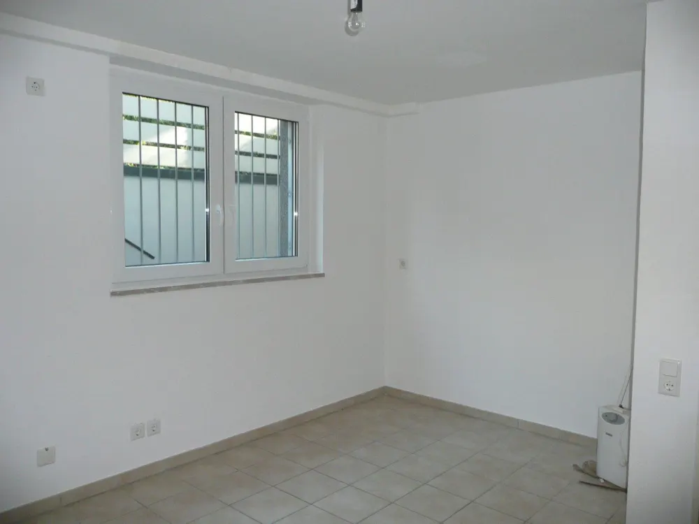Ideal als Zweitwohnung für Pendler, 2-Zimmer-WG, Souterrain