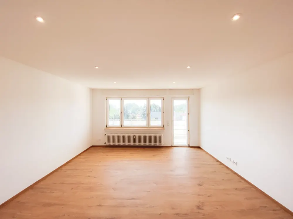 MODERN WOHNEN IN ERLENSEE-RÜCKINGEN Modernisierte 3-Zimmer-Wohnung mit Balkon & Einbauküche