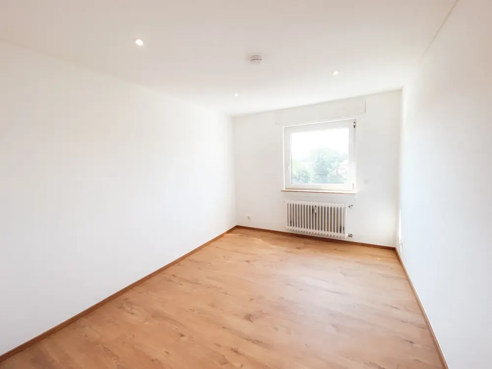 MODERN WOHNEN IN ERLENSEE-RÜCKINGEN Modernisierte 3-Zimmer-Wohnung mit Balkon & Einbauküche
