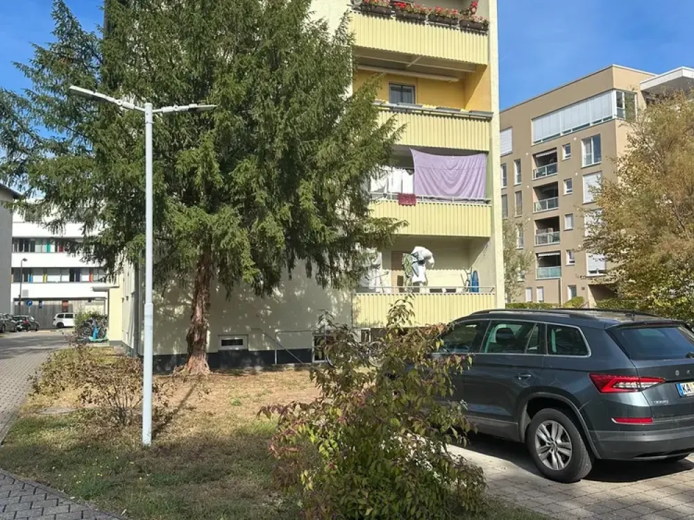 Sehr schöne lichtdurchflutete 4-Zimmer-Wohnung inkl. Garage