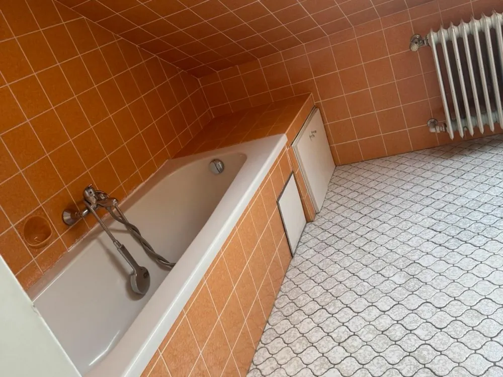 nachmieter für 3 zi DG Wohnung Jobcenter möglich
