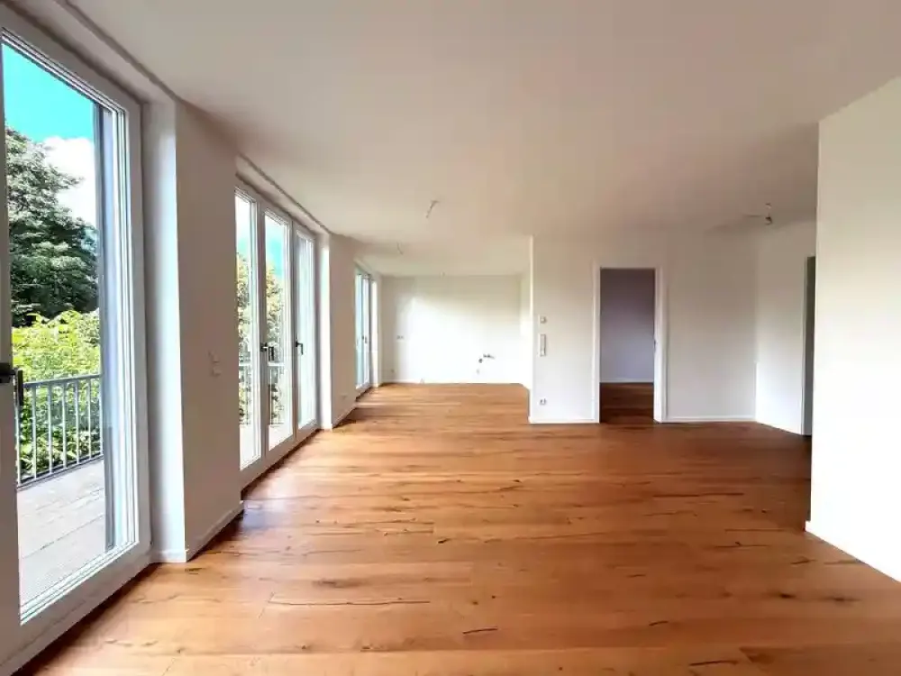 Wunderschöne neu ausgebaute Dachgeschosswohnung - ohne Einbauküche - zu vermieten