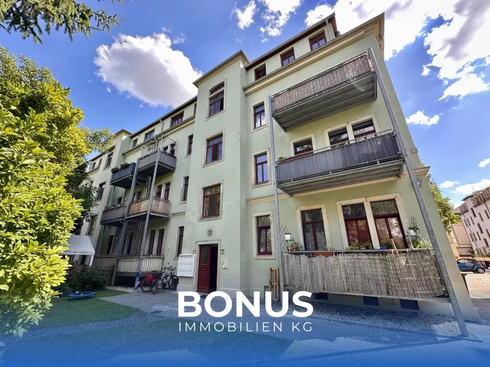 Freshly Renovated 3-Room Maisonette with New Kitchen and Two Bathrooms
