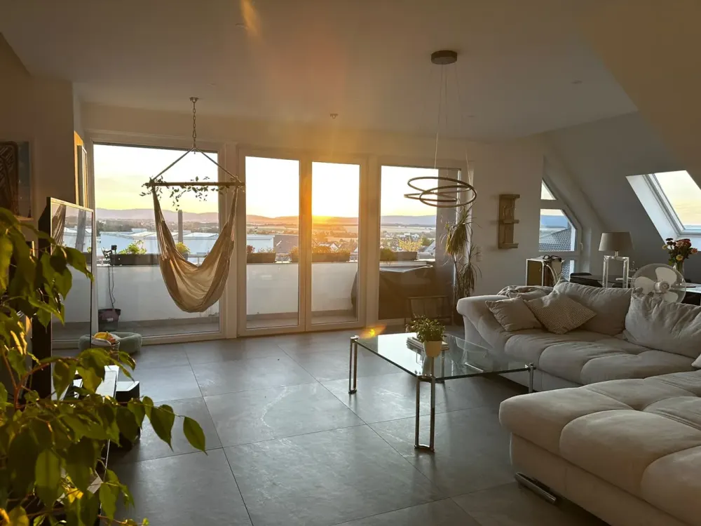 Wohnen über den Dächern von Karben! Exklusive Dachgeschosswohnung mit zwei Dachterrassen