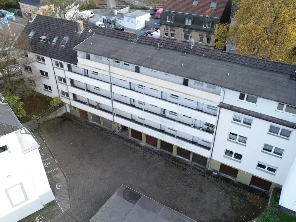First Occupancy After Renovation Charming 4.5-Room Apartment in Dortmund Marten.