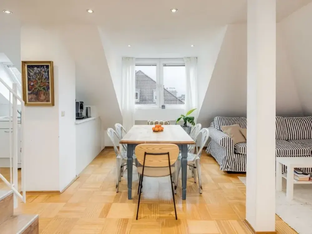 Helle 2,5-Zimmer-Maisonette-Wohnung zum wohlfühlen