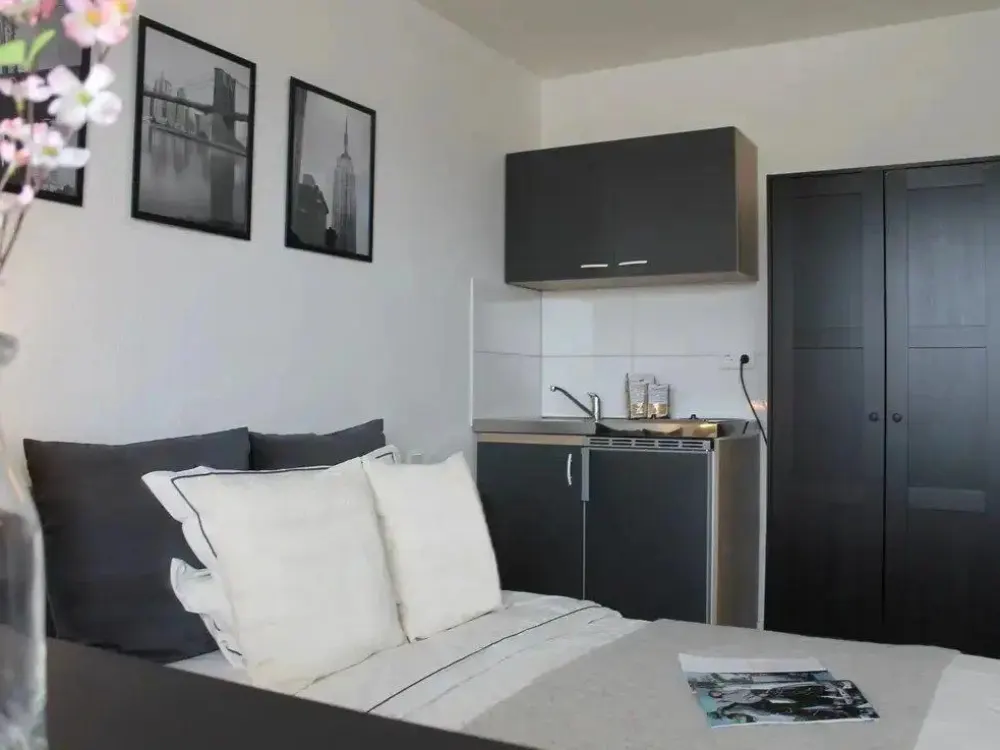 Frisch renoviertes 1-Zimmer-Apartment mit Einbauküche