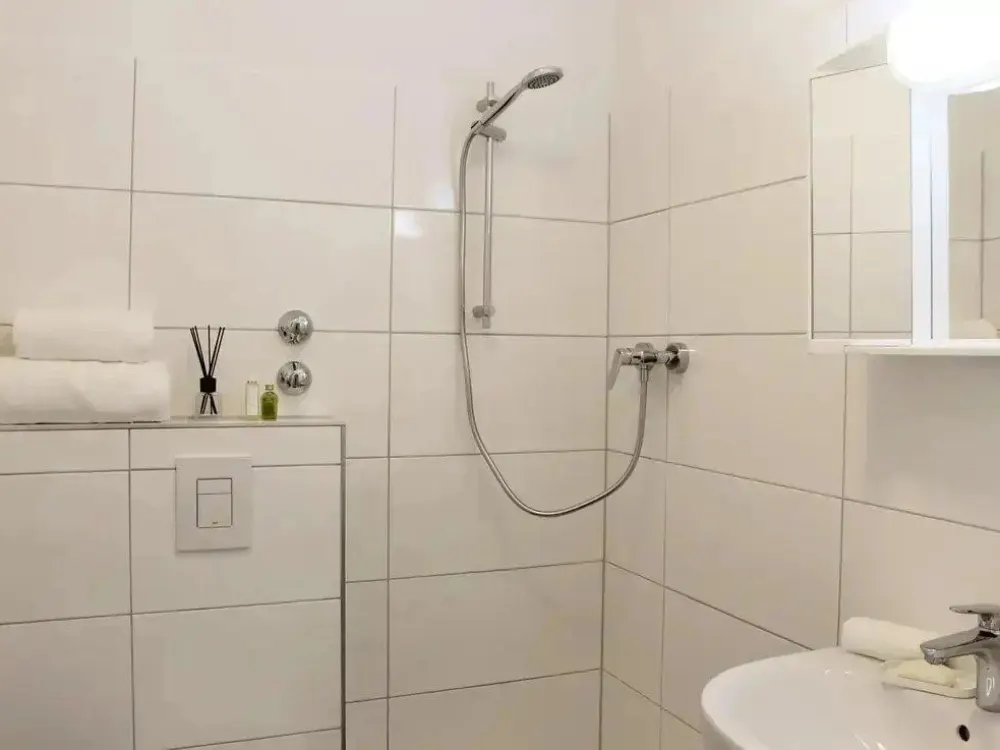 Frisch renoviertes 1-Zimmer-Apartment mit Einbauküche