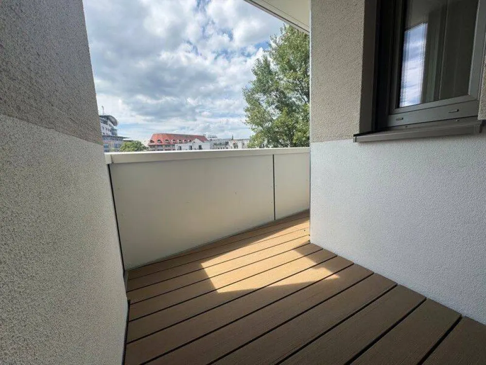 Hier findet jeder seinen Platz: 2-Zimmer-Wohnung mit Balkon im Erstbezug