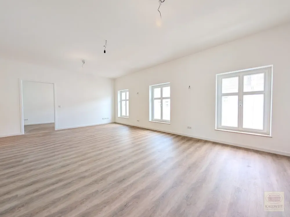 Sanierter Altbau zwischen Rheinturm und Martinskirche