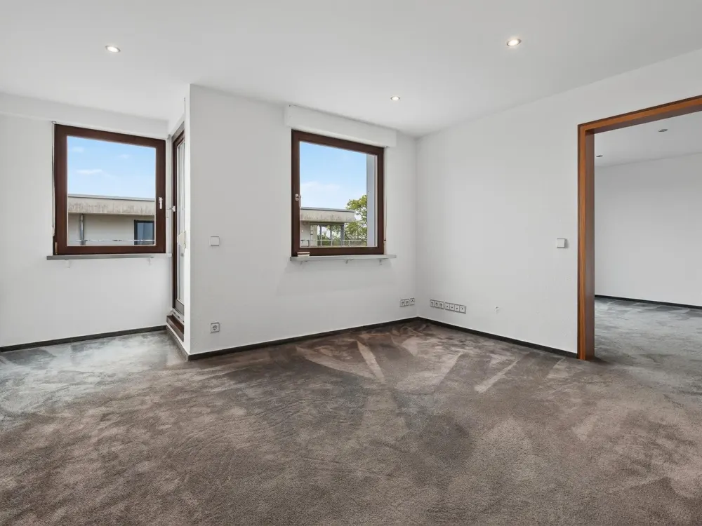 Elegant Penthouse with 180° Roof Terrace and Bright Living Concept