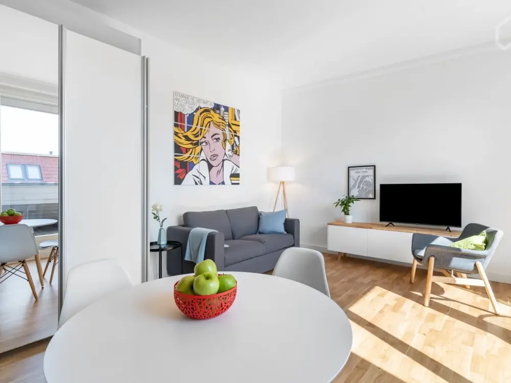 Möbliertes 2-Zimmer-Apartment mit Fitnessraum im Keller