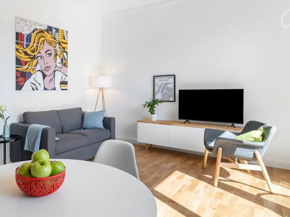 Möbliertes 2-Zimmer-Apartment mit Fitnessraum im Keller