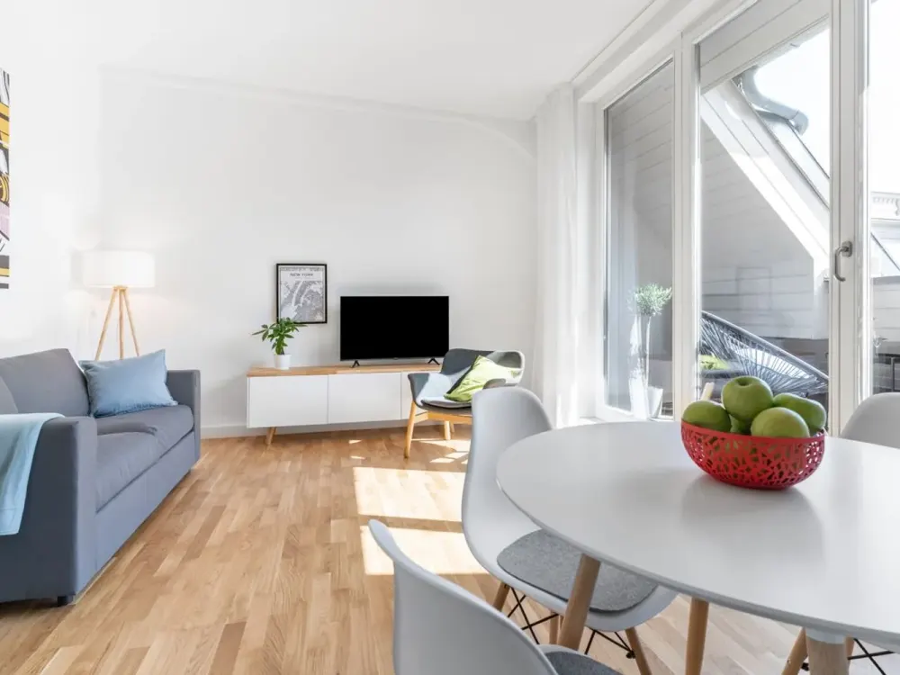 Möbliertes 2-Zimmer-Apartment mit Fitnessraum im Keller