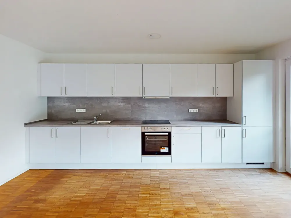 Modern 2-Room Apartment with Balcony and 2 Bathrooms in Prime Location incl. Fitted Kitchen
