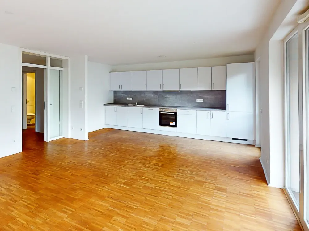 Modern 2-Room Apartment with Balcony and 2 Bathrooms in Prime Location incl. Fitted Kitchen
