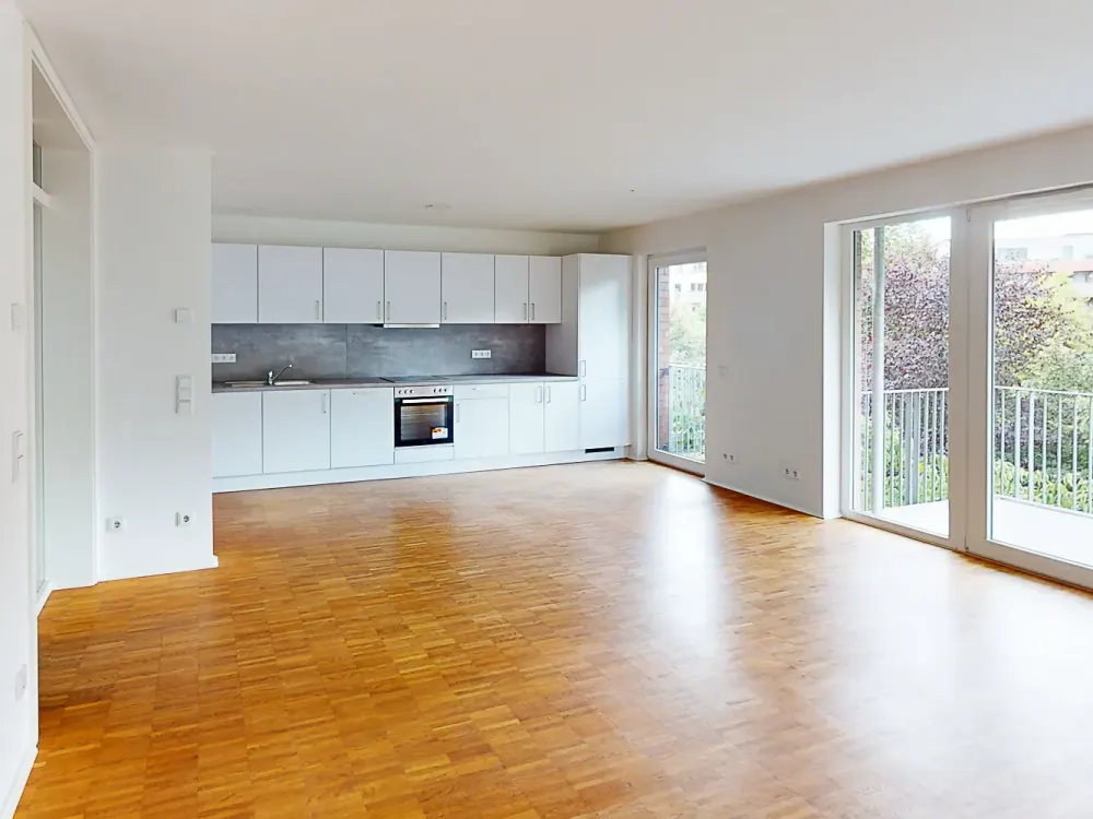 Modern 2-Room Apartment with Balcony and 2 Bathrooms in Prime Location incl. Fitted Kitchen