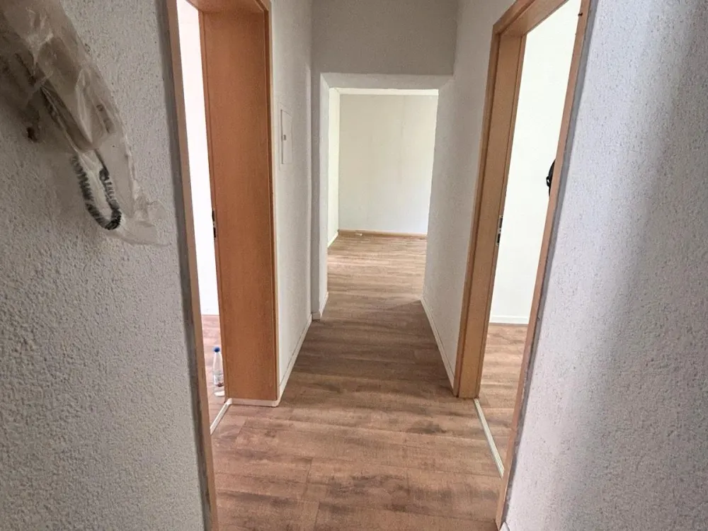 Rent renovated 3-room apartment 75sqm centrally in Neunkirchen 1st floor