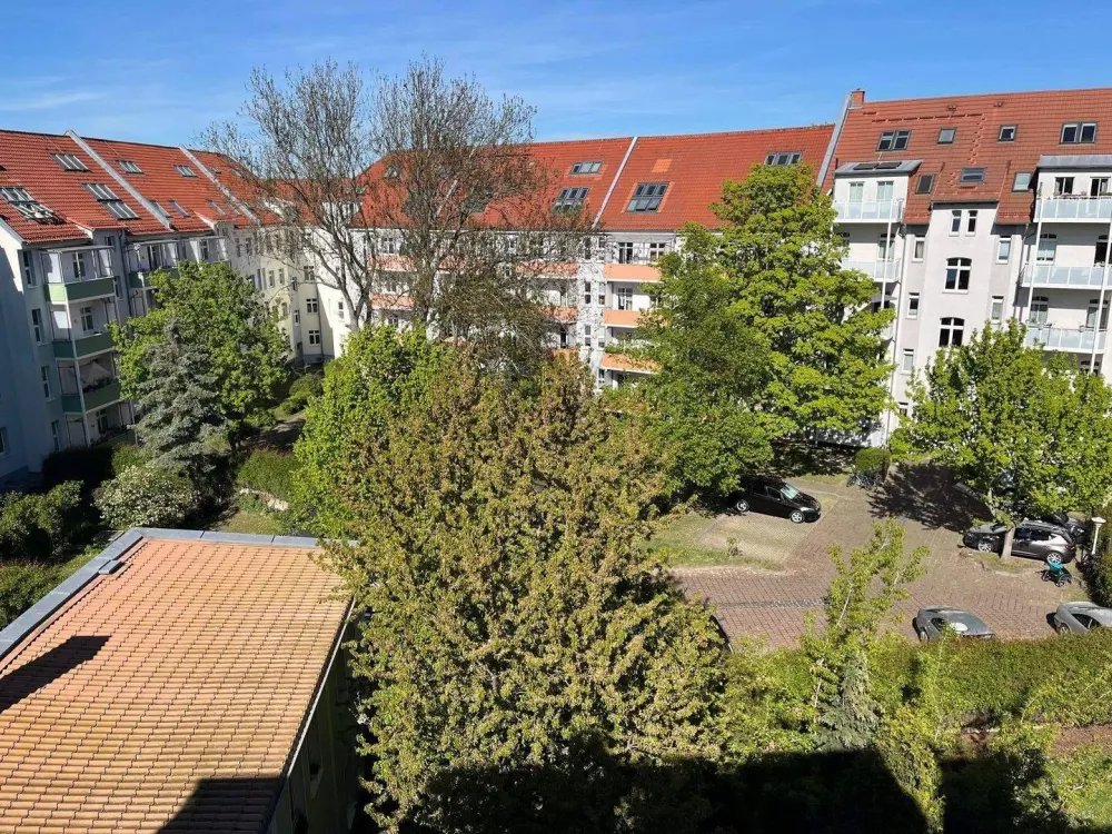 NEU! * 1 Kaltmiete frei * 2-Raum Maisonette-Wohnung mit großzügigem Atelier
