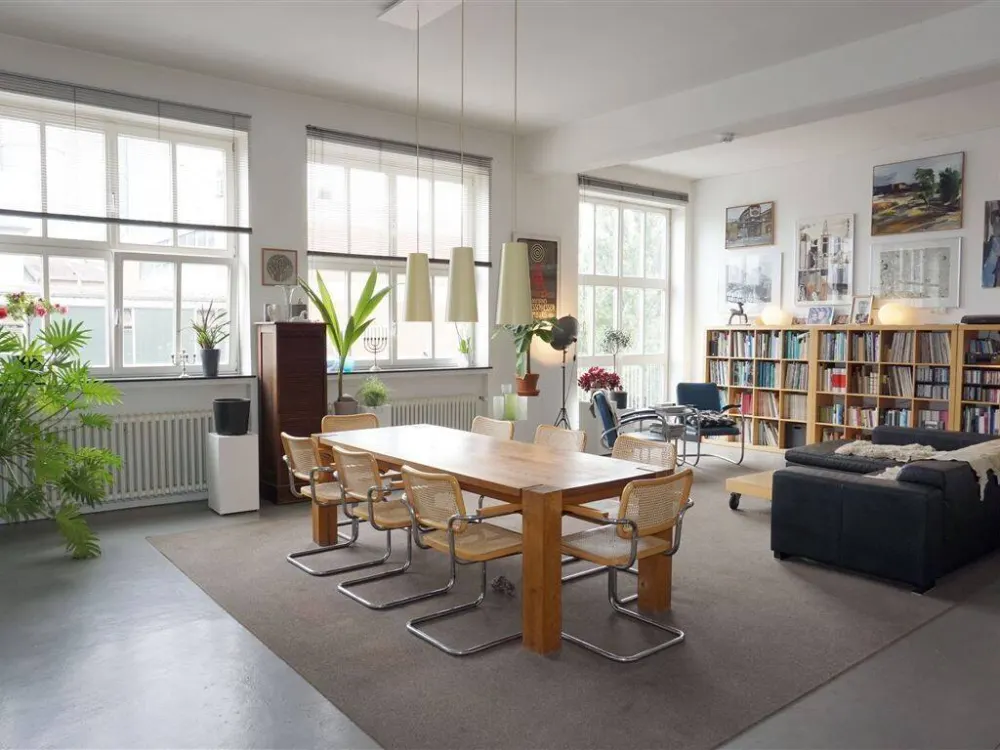 Phantastisches Industrie - Loft mit Atelier / Büro auf 240 qm Fläche in sehr guter Lage!