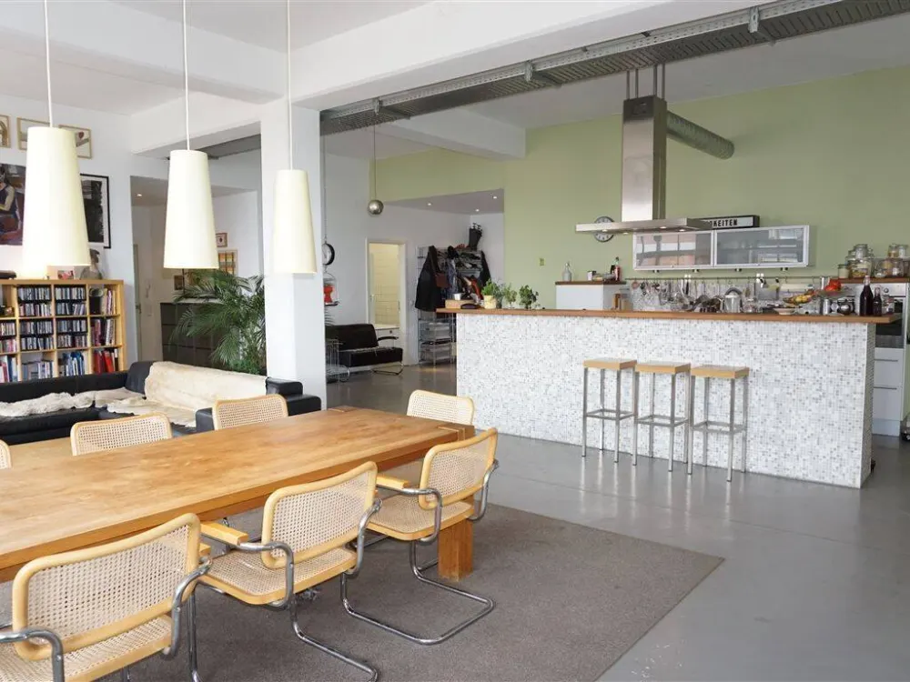 Phantastisches Industrie - Loft mit Atelier / Büro auf 240 qm Fläche in sehr guter Lage!