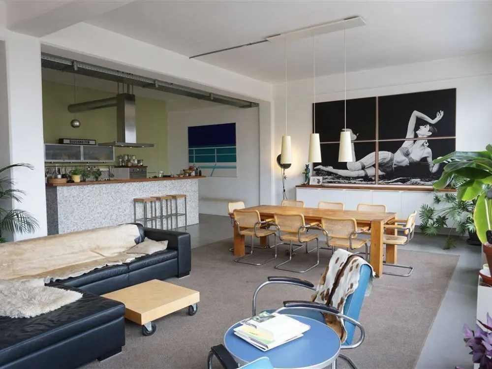 Phantastisches Industrie - Loft mit Atelier / Büro auf 240 qm Fläche in sehr guter Lage!
