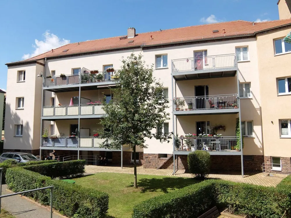 Wahren - Ansprechende Familienwohnung mit großem Balkon, Tageslichtbad und PKW-Stellplatzmöglichkeit