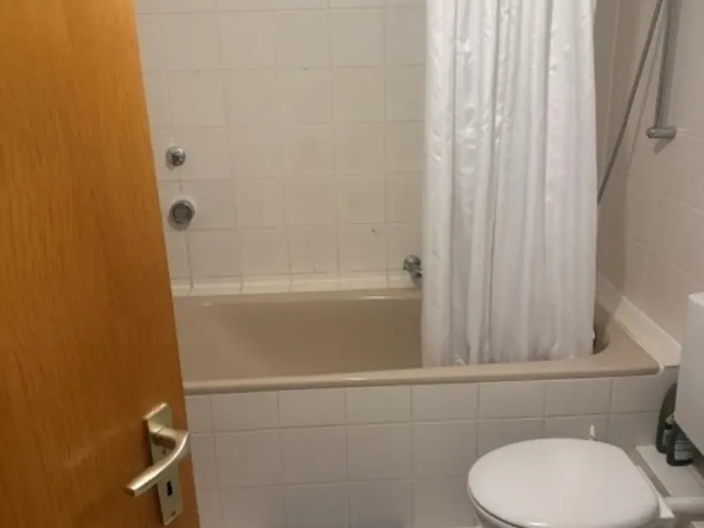 2 Zimmer Dachgeschoss Wohnung nahe Campus Westend