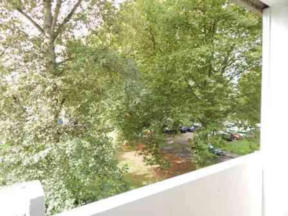 Stop! Großzügige 3,5-Zimmer-Wohnung (WBS)