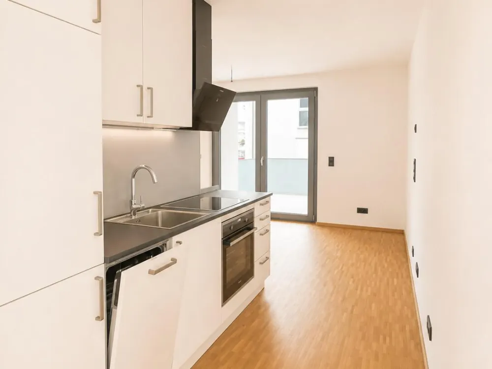 2-Zimmer-Wohnung mit Loggia im Herzen der Äußeren Neustadt