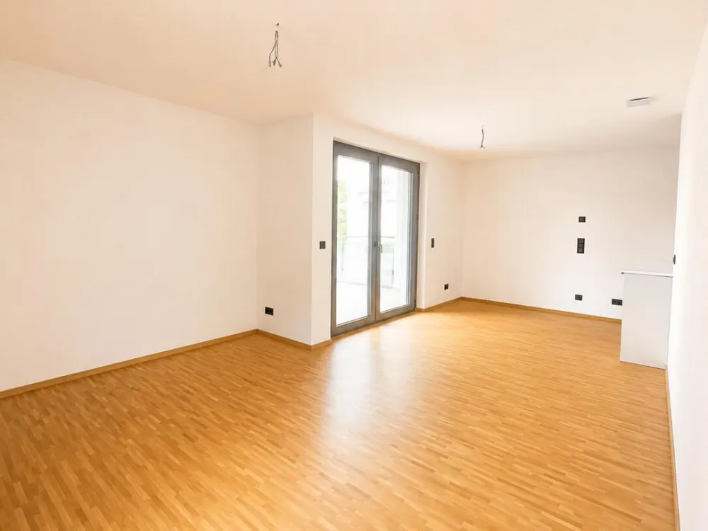 2-Zimmer-Wohnung mit Loggia im Herzen der Äußeren Neustadt