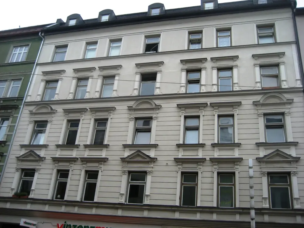 * Haidhausen * Komplettsanierung *3 Zimmer * Küche mit EBK * Duschbad * Balkon * Keller *Keller*